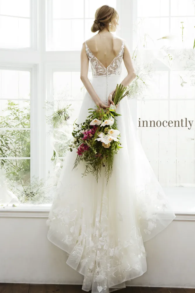 Innocentlyの衣装
